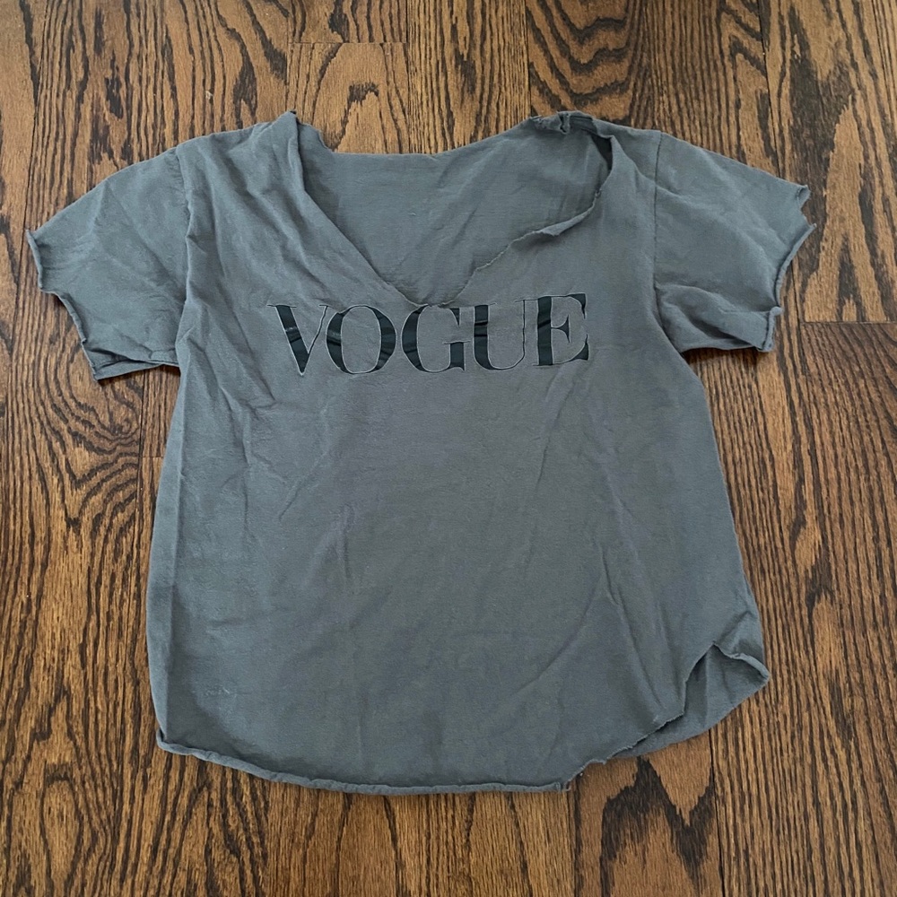 Vogue t shirt